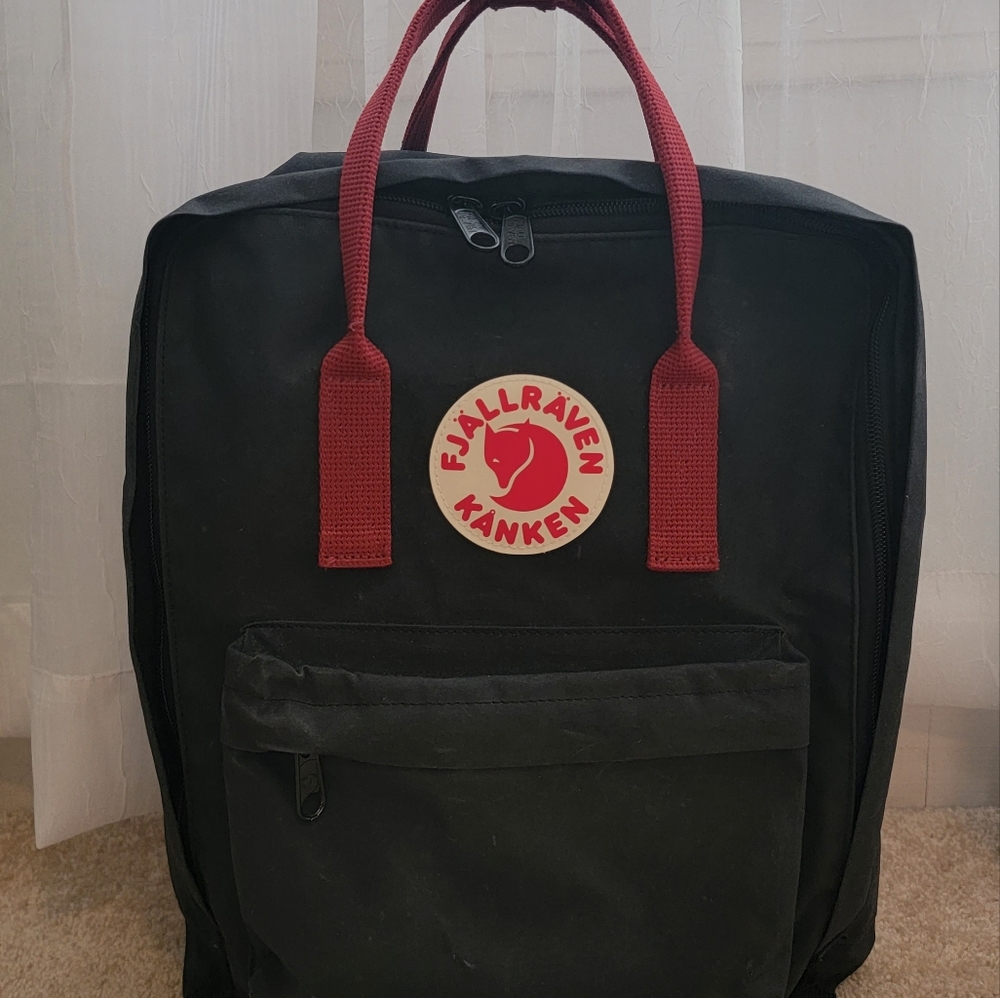 Original/medium sized black/white Fjall Raven Kanken backpack